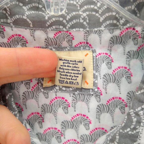 G.H. BASS Zebra Pink Mane Print Button Down Top L - Picture 5 of 6